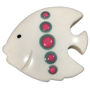 Fish Brooch Hard Plastic Lapel Hat Bag Vacation Fashion Jewelry